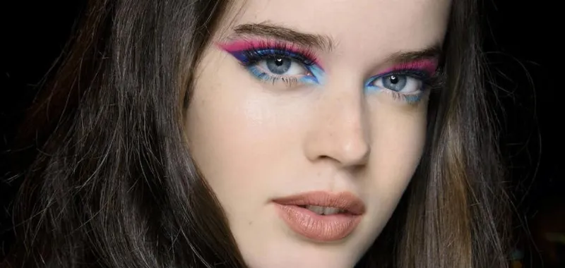 Rosa cereza en maquillaje: trucos y consejos para conseguir un look fresco y juvenil
